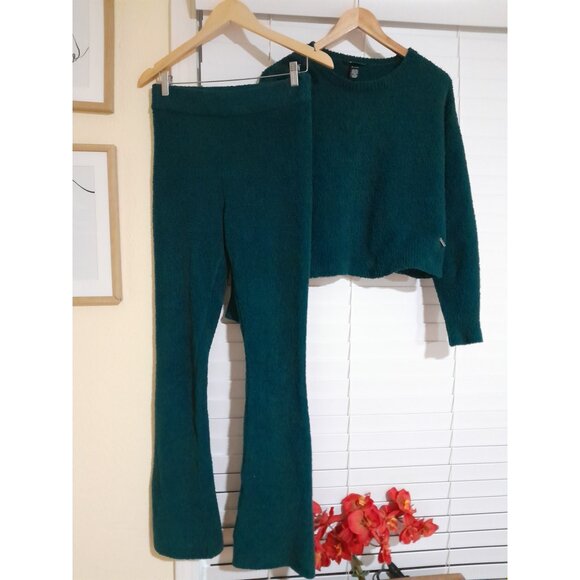 Victoria Secret Green Plush High Rise Flare Pant Top Lounge Set XS/S - Picture 2 of 6